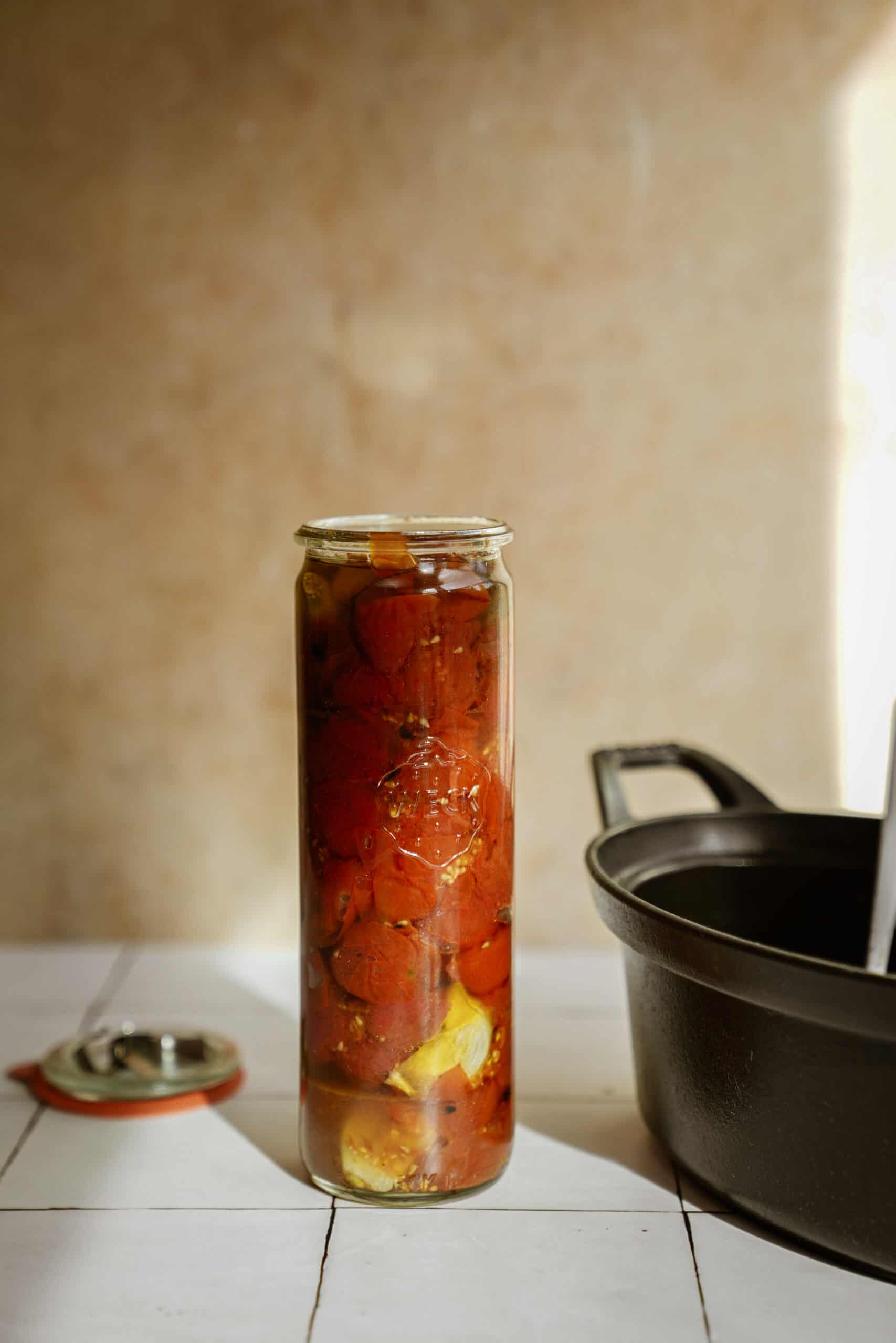 Easy One-Pot Luscious Tomato Confit: Recipe & Uses